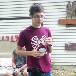 Meet your Posher, Elvaray